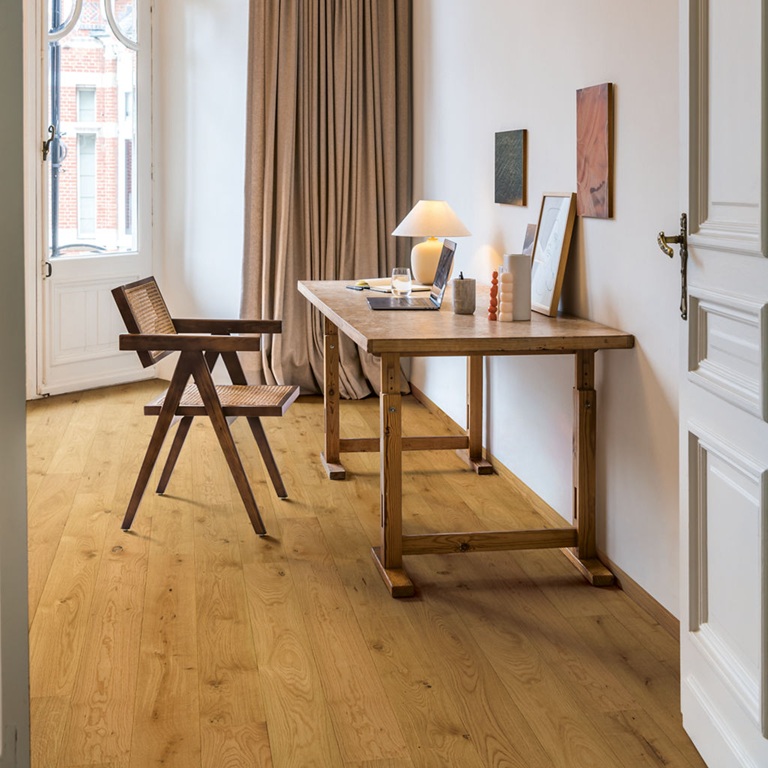 Quickstep-sunrise-oak-extra-matt-waterproof-wood-flooring